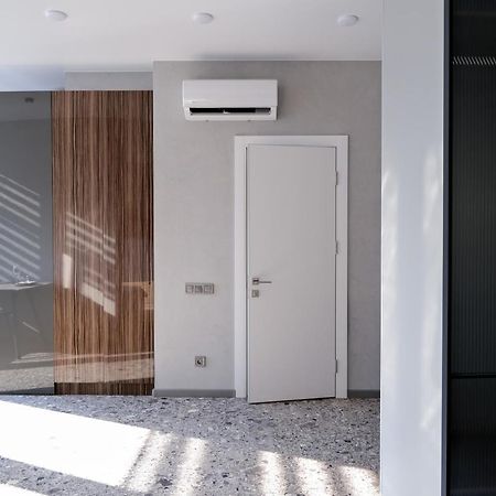 Board Apart Hotel Odesa Exterior foto