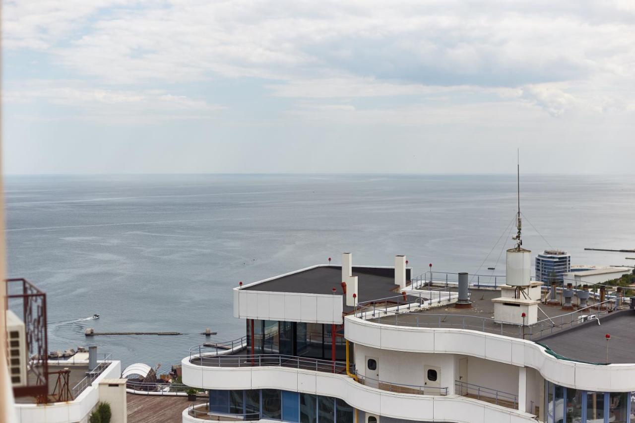 Board Apart Hotel Odesa Exterior foto